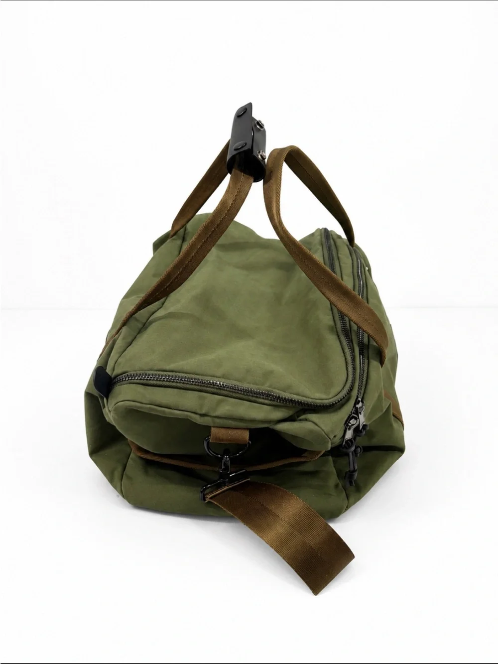 Broken Tee Society Golfers Clubhouse Duffle Bag Weekender in Olive ~ Pristine